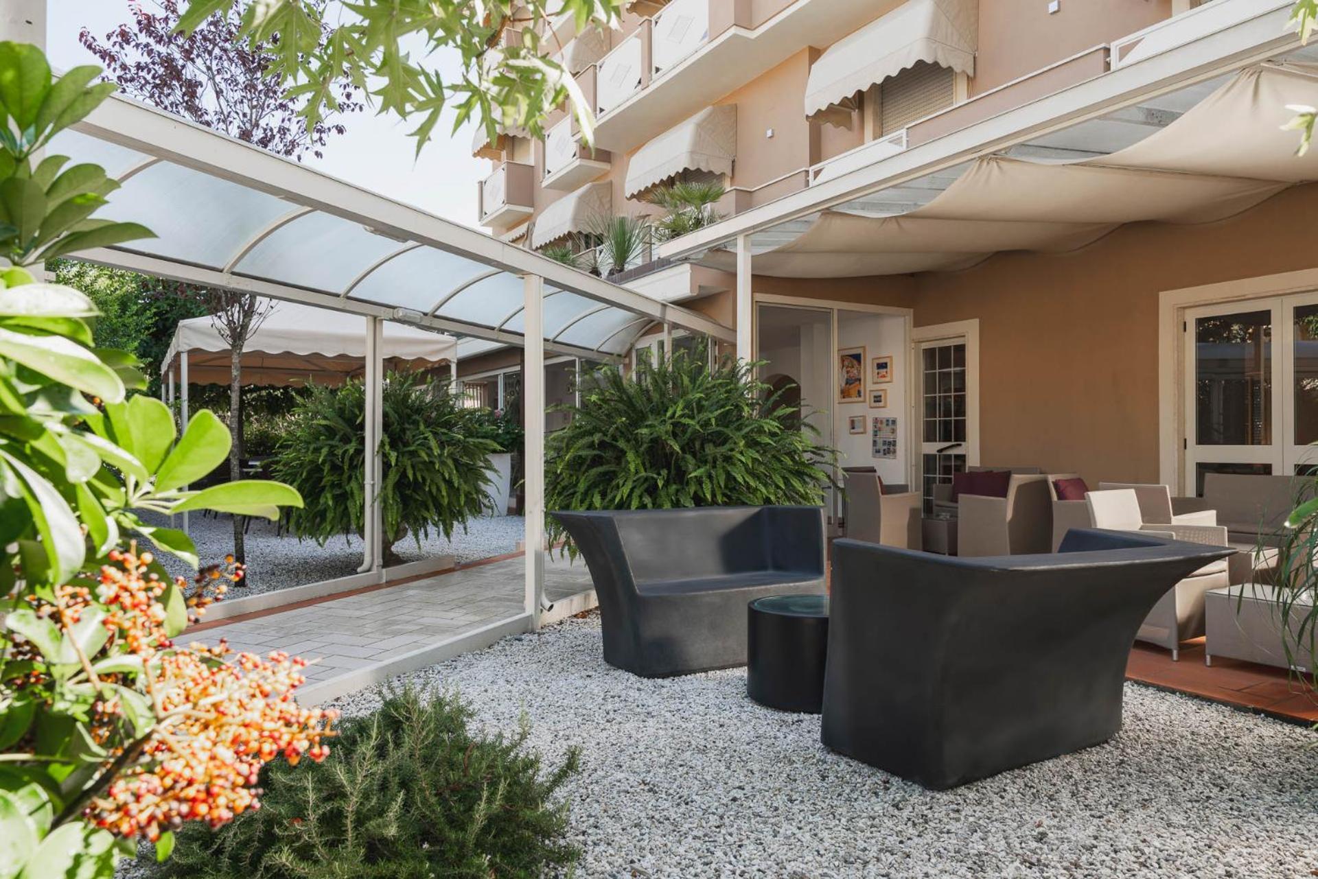 Hotel Azzurra Marina di Pietrasanta Dış mekan fotoğraf