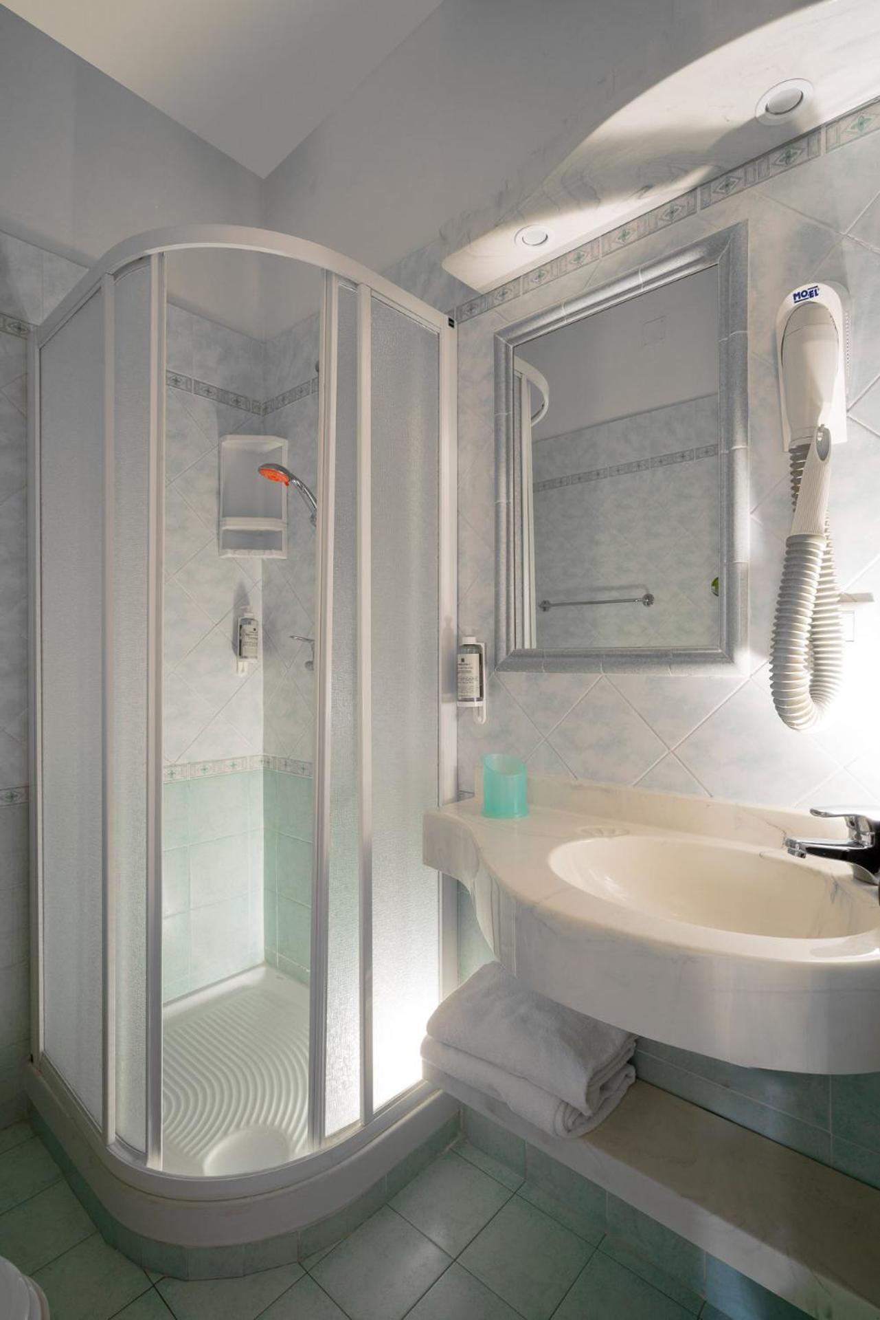 Hotel Azzurra Marina di Pietrasanta Dış mekan fotoğraf