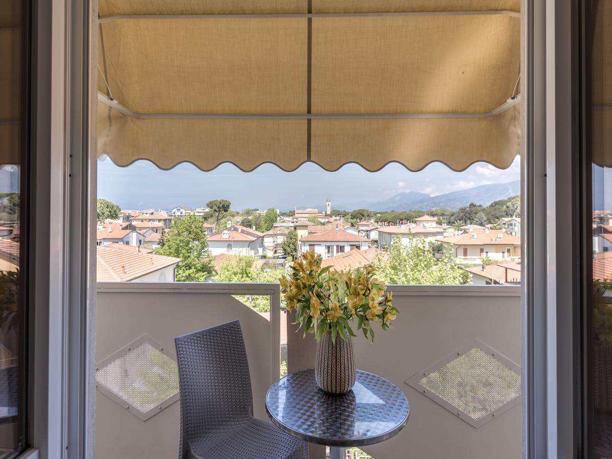 Hotel Azzurra Marina di Pietrasanta Dış mekan fotoğraf