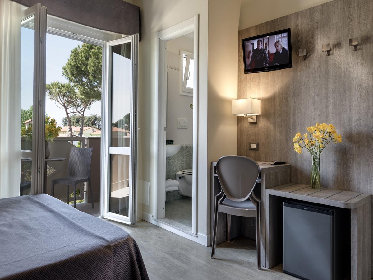 Hotel Azzurra Marina di Pietrasanta Dış mekan fotoğraf